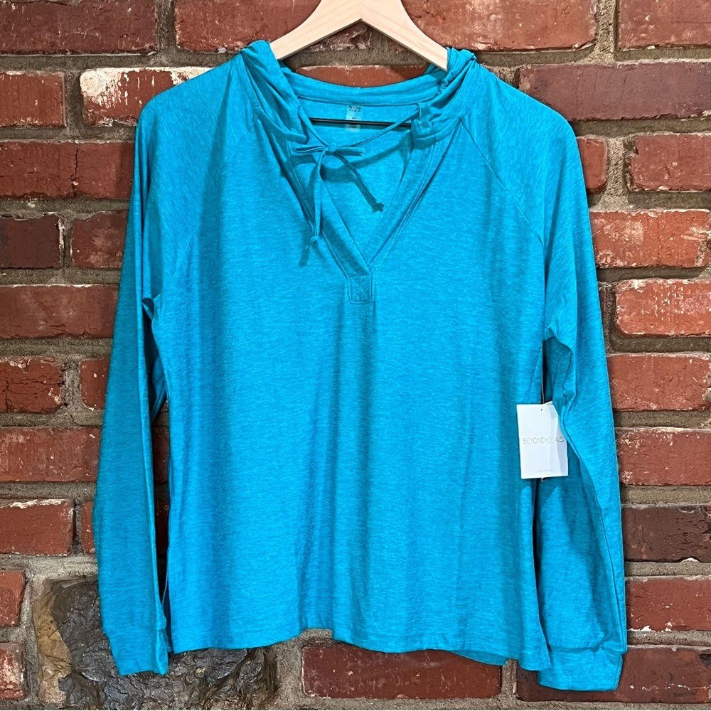 Beyond Yoga women's Featherweight The Splits Hoodie‎ shirt size medium NWT